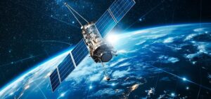 Read more about the article Amazon Enters Satellite Internet Sector with Initial Deployment of Kuiper Satellite